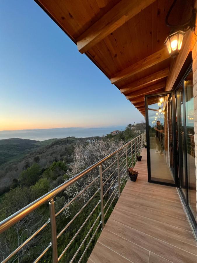 Restorant Hotel Xheni Дуррес Экстерьер фото