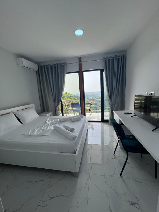 Restorant Hotel Xheni Дуррес Экстерьер фото